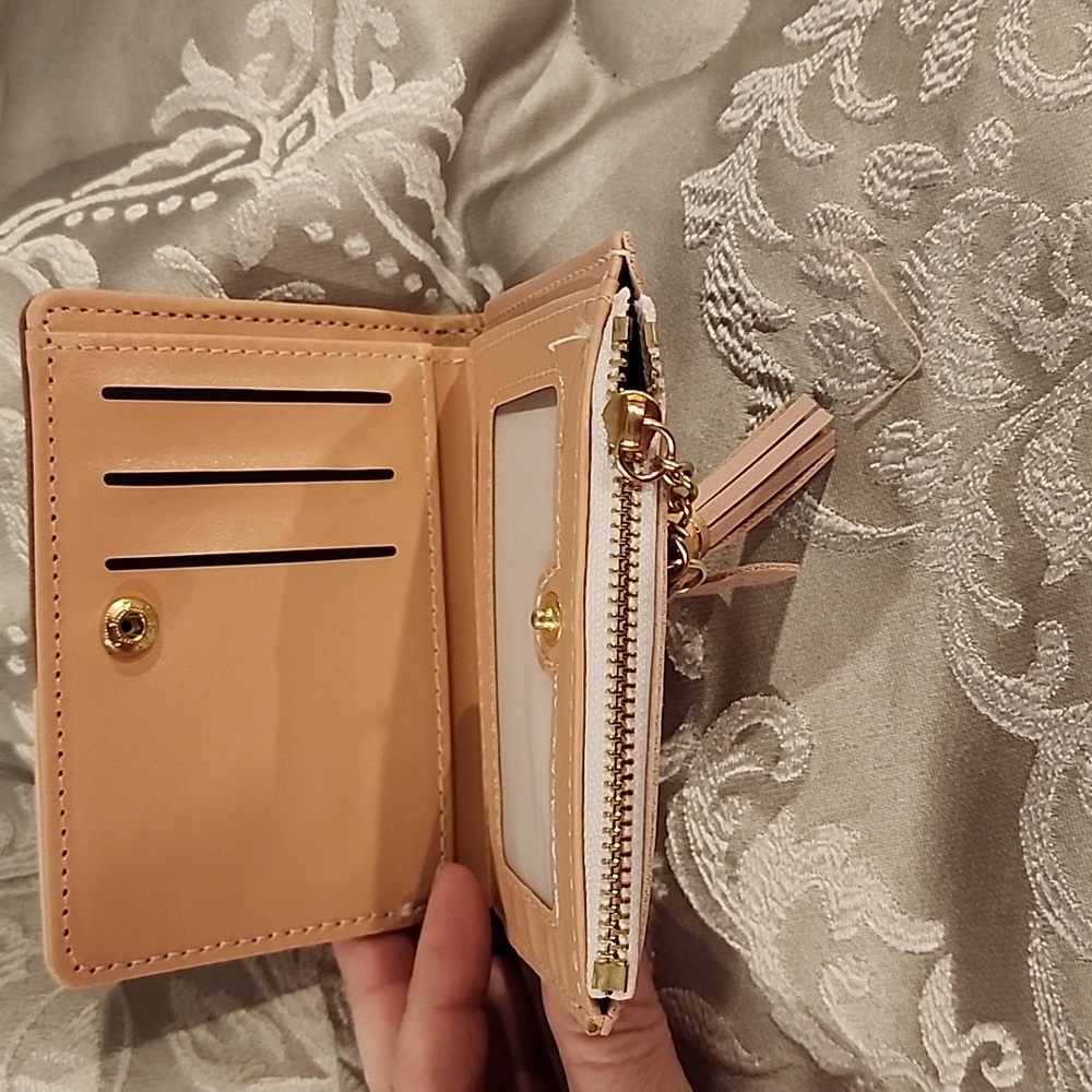 Wallet - Picture 4 of 5